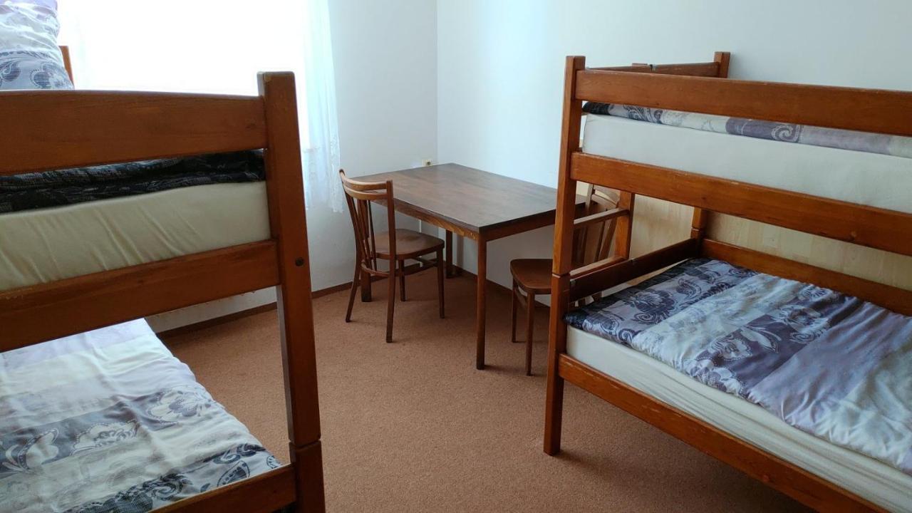 Hostel Sokol Troja 프라하 외부 사진