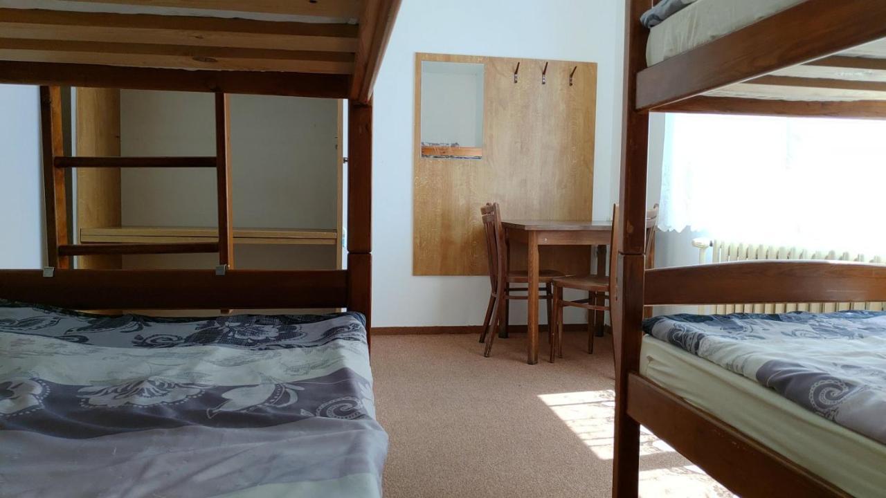 Hostel Sokol Troja 프라하 외부 사진